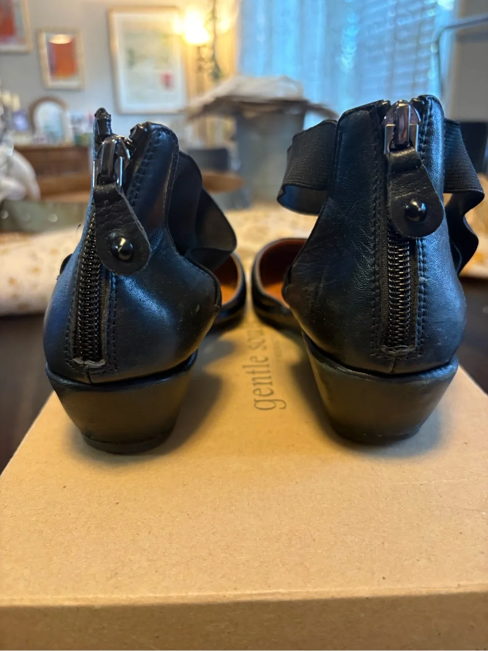 Gentle Souls by Kenneth Cole Black Leather Ankle-Strap D’Orsay Shoes, Size 7